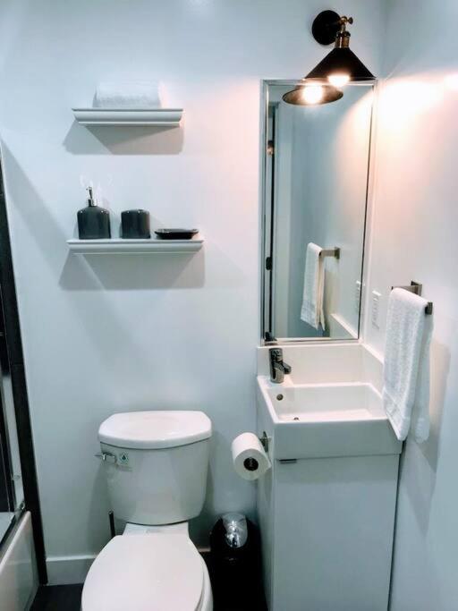 Spacious 4br Townhouse In Mid City - Wh-c2 Сasa de vacaciones
